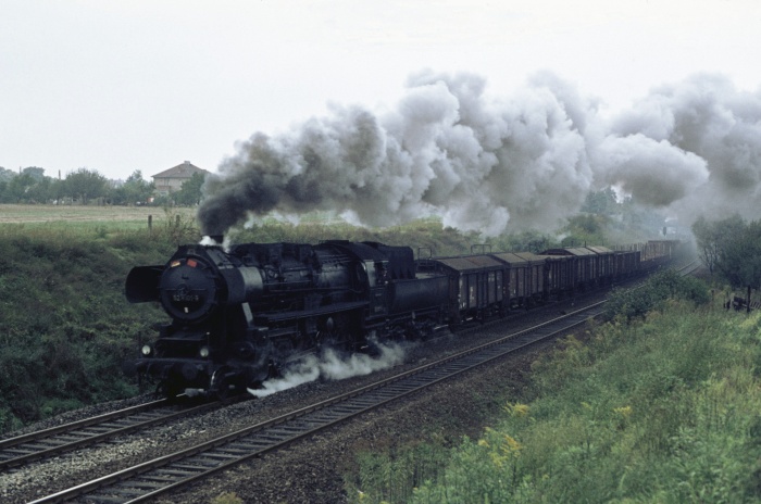 52&nbsp;8101 mit Gz bei Altglienicke, 06.10.1975