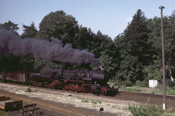 52&nbsp;8016 mit Gz ->Bautzen Ausfahrt Arnsdorf, 26.08.1980