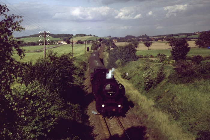 52&nbsp;8107 mit P&nbsp;3806 bei Wendisch, 28.08.1981