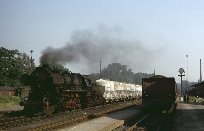 52&nbsp;8124 mit Ng beim Halt in Pulsnitz, 28.08.1980