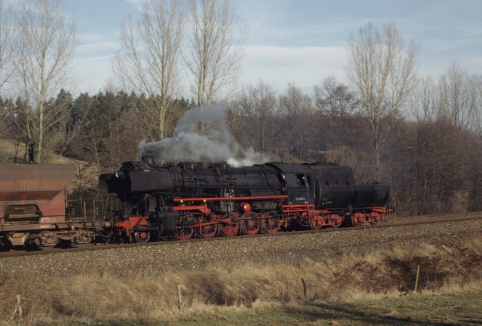 52&nbsp;8039 als Schublok an Üg 67101 bei Oberrohn abwärts, 07.02.1997