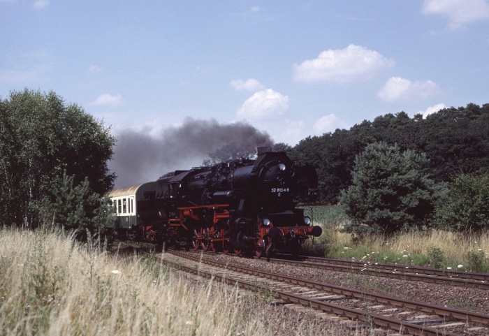 52&nbsp;8154 mit RB&nbsp;37582 in Börnecke, 17.07.1999