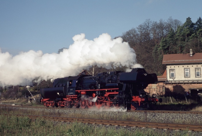 52&nbsp;8075 als Lz Ausfahrt Grimmenthal, am 19.11.2000