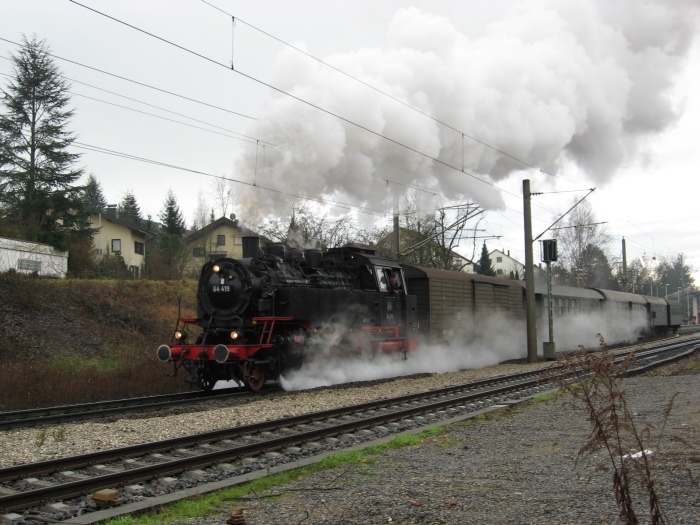 64&nbsp;419 mit Sonderzug nach Gaildorf West, Ausfahrt Oppenweiler, 06.01.2007
