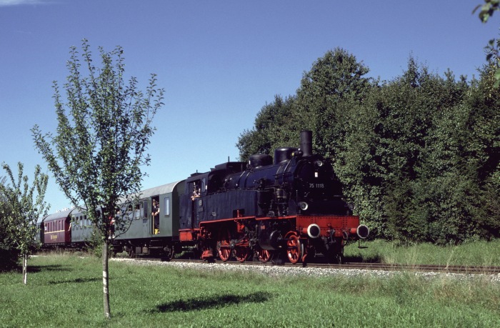75&nbsp;1118 mit Zug ->Gerstetten vor Gussenstadt, am 10.09.2000