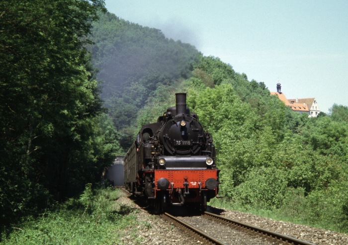 75&nbsp;1118 mit Lr hinter Niederstetten, am 28.05.2005