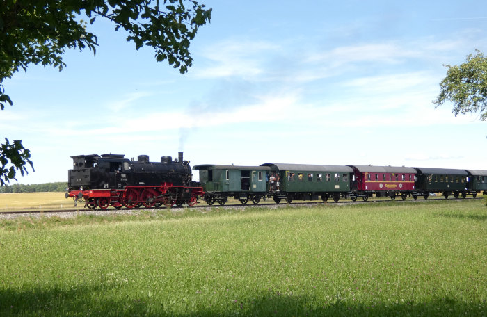 75&nbsp;1118&nbsp;Tv mit Zug Nr.13 Gerstetten&rarr;Amstetten, Abfahrt Waldhausen, um 11:40h am 09.07.2022
