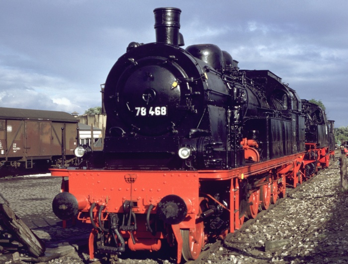 78&nbsp;468 auf der Fahrzeug-Ausstellung Bergdorf am 01.07.1979