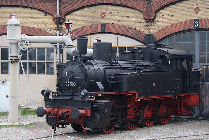 92&nbsp;503 im Bw Dresden-Alt., im April 2016