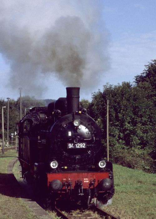 94&nbsp;1292 Umsetzen im Bahnhof Stützerbach, am 08.09.2002