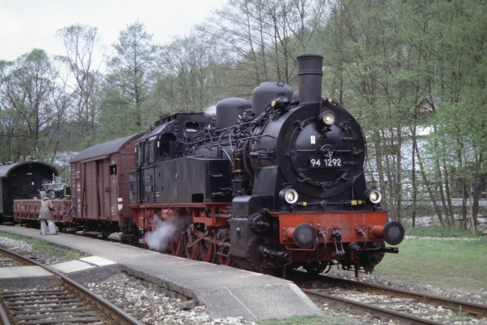 94&nbsp;1292 vorm Sonderzug in Katzhütte, am 07.05.2005