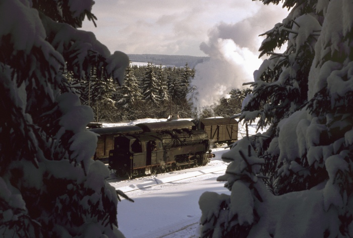 95&nbsp;0043 rangiert in Ernstthal, am 14.01.1979