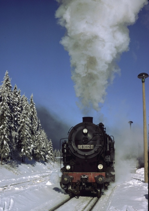 95&nbsp;0032 P 18003 Abfahrt in Ernstthal, am 13.01.1980