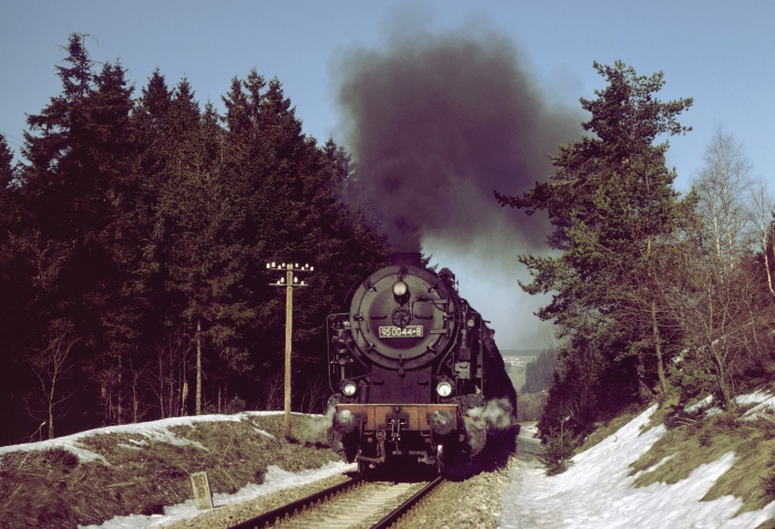 95&nbsp;0044 mit P&nbsp;18003 am Finstern Grund hinter Lichte, am 23.02.1980