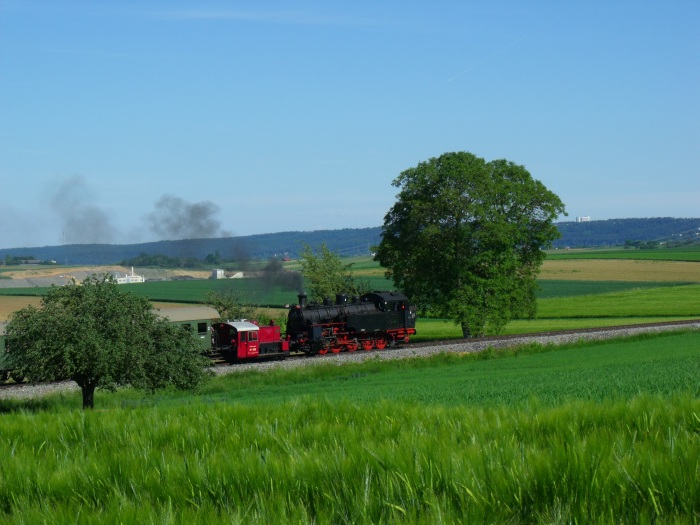 97&nbsp;501&nbsp;Tv mit GES-Zug Korntal-Weissach hinter Heimerdingen, um 17:04h am 02.06.2019
