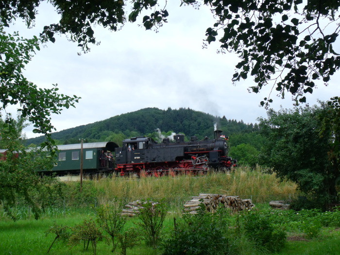 97&nbsp;501 mit Zug Schorndorf->Welzheim hinter Rudersberg-Oberndorf, um 11:04h am 24.06.2018