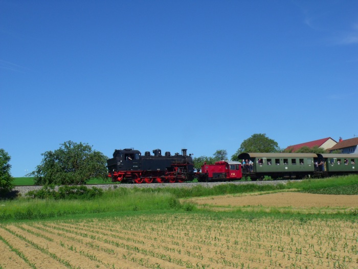 97&nbsp;501&nbsp;Tv mit GES-Zug Korntal->Weissach, hinter Heimerdingen, um 10:08h am 02.06.2019