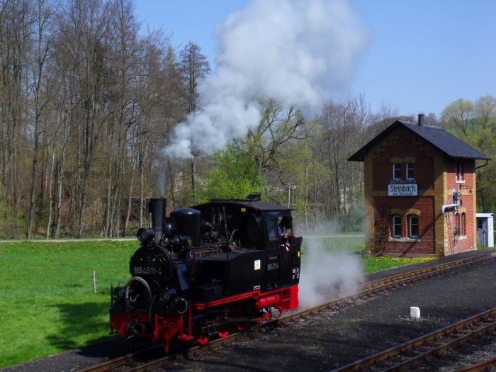 99&nbsp;4511 setzt um - vom Wasserkran zum Zug - , um 10:52h am 30.04.2017