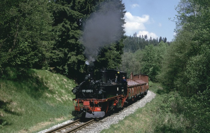 99&nbsp;1590 mit Sonder-Gz vor Schlössel, am 25.05.2001