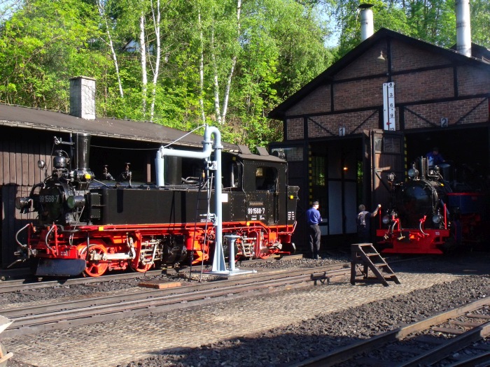 99&nbsp;1568 im Bw Jöhstadt, um 7:59h am 26.05.2012