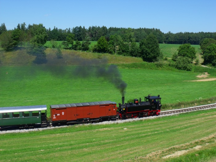 99&nbsp;633&nbsp;Tv Zug Warthausen&rarr;Ochsenhausenhinter Wennedach in der Steigung, um 15:30h am 10.07.2016