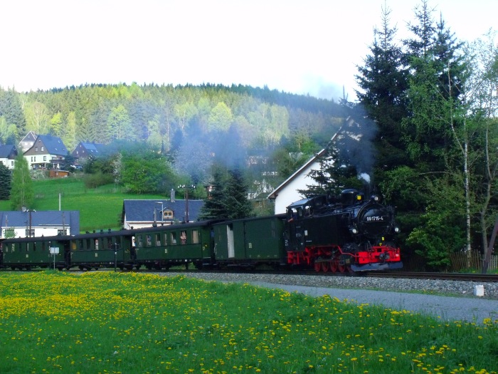 99&nbsp;(1)715 mit Zug&nbsp;29 Ausfahrt Schmalzgrube, um 18:25h am 18.05.2013