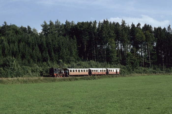 99&nbsp;7203&nbsp;Tv zurück mit Zug nach Amstetten abwärts im oberen Duital, am 04.09.1994