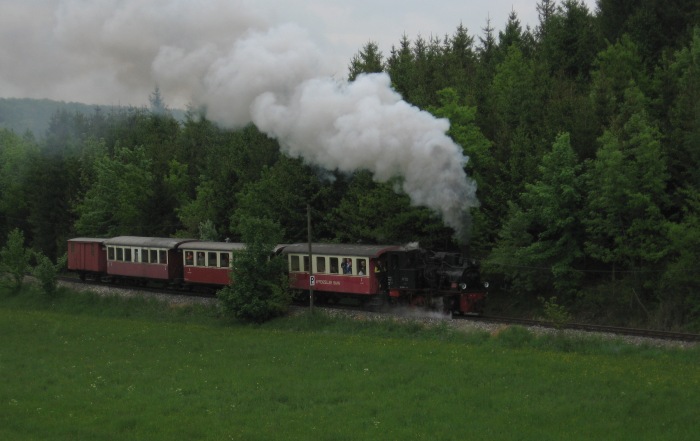 99&nbsp;7203 Bergfahrt etwa 1,5&nbsp;km vor Oppingen, um 16:32h am 22.05.2008