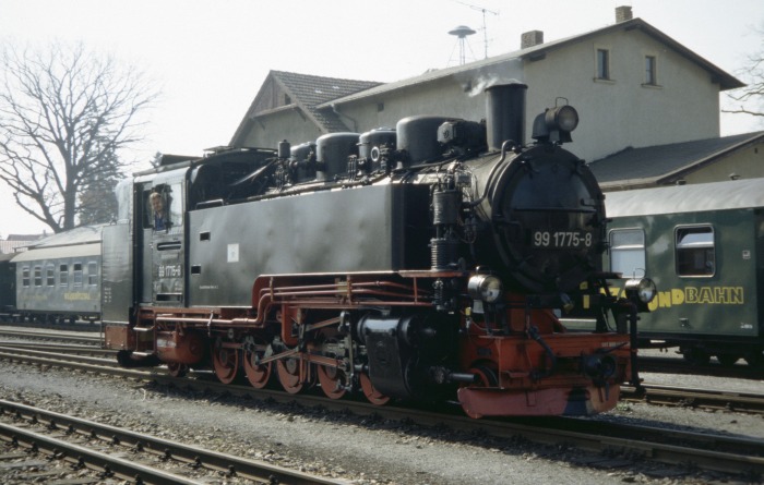 99&nbsp;1775 Umsetzen aus P&nbsp;3004 in Radeburg, am 02.04.2007