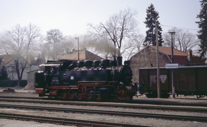 99&nbsp;1775 Umsetzen auf P&nbsp;3005 in Radeburg, am 02.04.2007