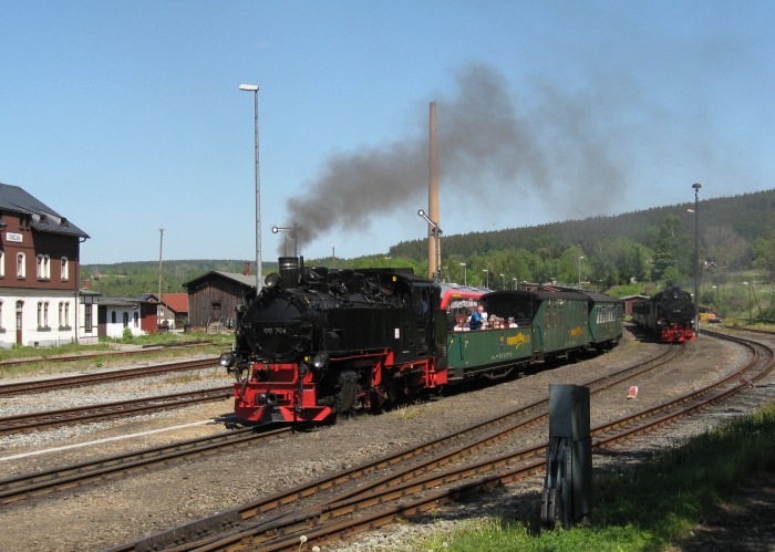 99&nbsp;794 mit dem P&nbsp;1007 ausfahrend aus Cranzahl, um 14:51h am 19.05.2007