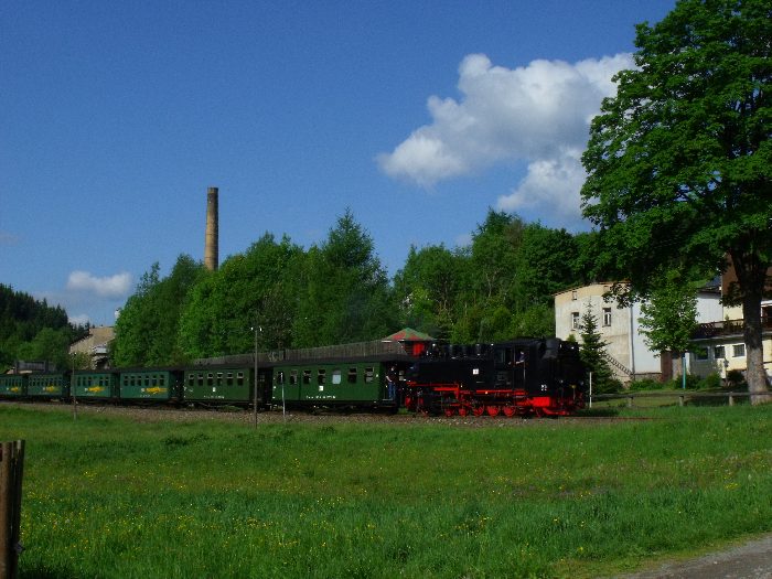 99&nbsp;773&nbsp;Tv mit P&nbsp;1000 bergab von Oberwiesenthal, kurz vor Hammerunterwiesenthal, um 8:45h am 27.05.2012