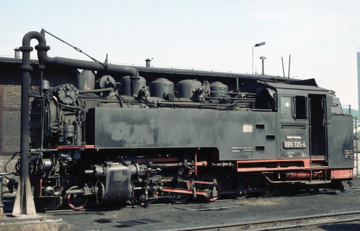 099&nbsp;725 (99&nbsp;741) im Bw Hainsberg, am 24.05.1995