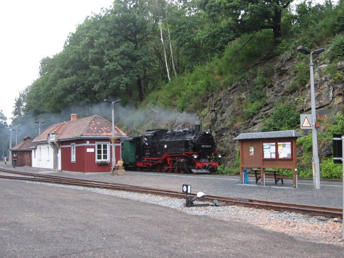 99&nbsp;1746 mit P&nbsp;5150 einfahrend in Seifersdorf, am 18.07.2009