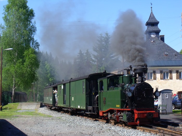 No&nbsp;54 mit Zug&nbsp;53 Ausfahrt Bf Schlössel, um 16:16h am 07.06.2014