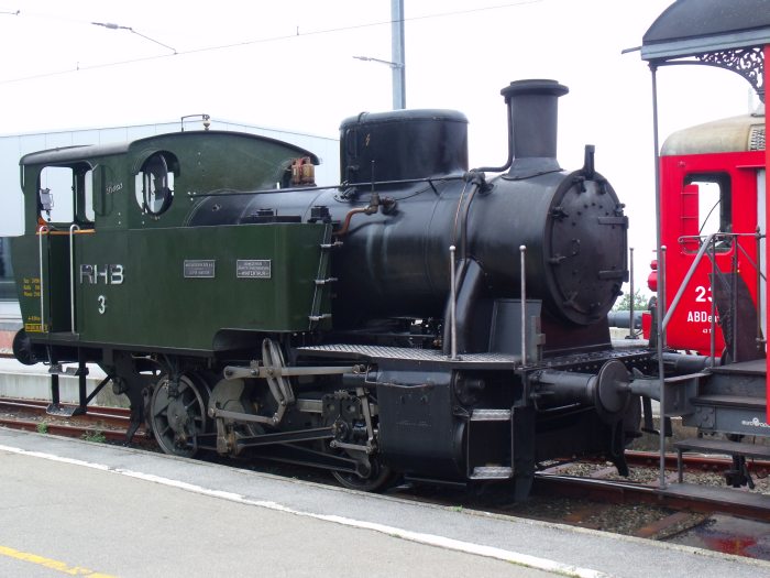 Lok Rosa RHB&nbsp;3 im Bahnhof Heiden wartend auf die Rückfahrt, Talfahrt nach Rorschach, etwa gegen 12:15h am 04.08.2013
