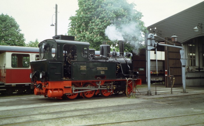 SPREEWALD vor der Fahrzeughalle Bruchhausen-Vilsen, am 14.05.2005