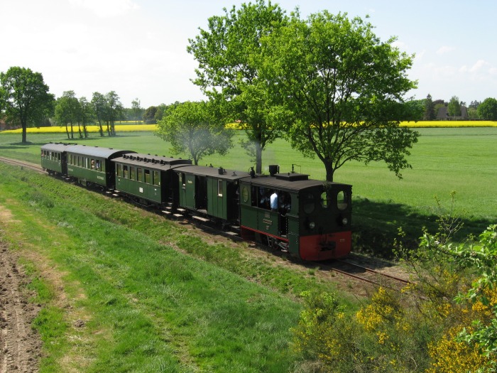 PLETTENBERG Zug&nbsp;106 nach Bruchhausen-Vilsen hinter Heiligenberg, um 12:50h am 12.05.2008