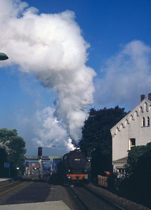 ANNA&nbsp;N.7 zurückdrücken eines Kohlenzug im Personenbahnhof Alsdorf, um 8:20h am 06.09.1979