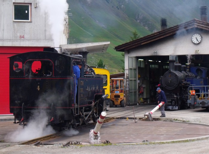 Nachdem die DFB&nbsp;1 (= FO&nbsp;1) auf ihrer Parkposition am Dampflokschuppen abgestellt ist, kann nun auch die FO&nbsp;4 zum Grubengleis gedreht werden, um 17:23h am 23.08.2014