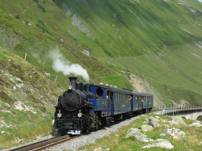 DFB&nbsp;1 mit Zug Nr.157 von Realp nach Oberwald kurz hinterm Steinstafelviadukt, um 14:55h am 26.08.2017