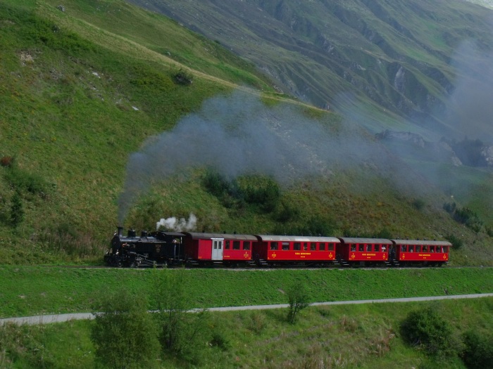 B.F.D.&nbsp;9 mit Zug Nr.133 (&rarr;Oberwald) zu Beginn des Zahnstangenabschnitts kurz vor den Wilerbrücken, um 10:22h am 27.08.2017