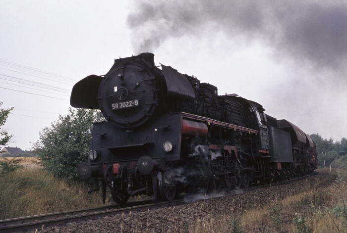 58&nbsp;3022 mit Gz ->Döbeln hinter Riesa, am 15.07.1976