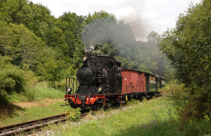 W.N.12 mit P3 Neresheim&rarr;Katzenstein hinter Steinmühle wieder nahe den ehemaligen Härtsfeldwerken, nur etwa 20m weiter als auf dem Foto weiter oben, um 13.23h am 04.08.2024