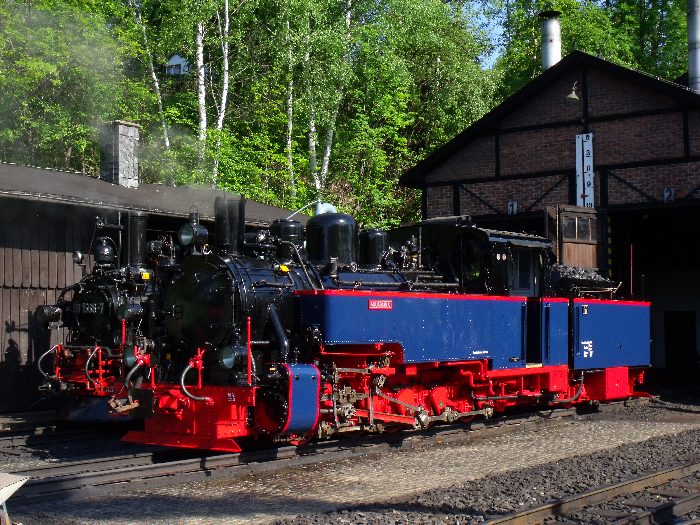 AQUARIUS&nbsp;C vorm Lokschuppen in Jöhstadt, um 8:47h am 26.05.2012