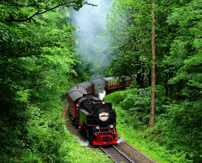 99&nbsp;7247 mit 8933 hinter Ausfahrt Steinerne&nbsp;Renne, um 10:02h am 06.06.2015