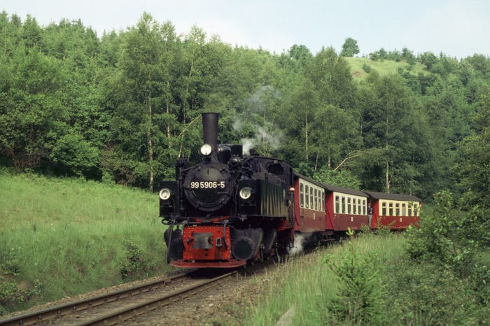 99&nbsp;5906 Zug&nbsp;8961 abwärts am Ramberg vor Mägdesprung, am 03.06.2000
