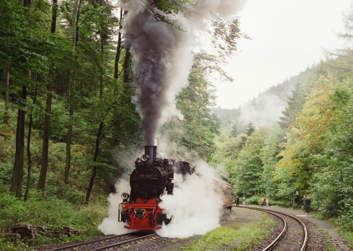99&nbsp;6101 mit Planzug&nbsp;8903 in Steinerne Renne, 01.10.1995