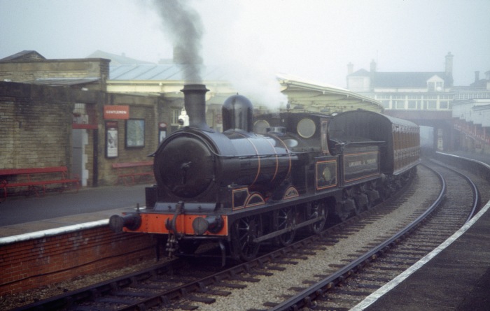 957 mit vintage train in Keighley, 9:30h, 13.10.2006