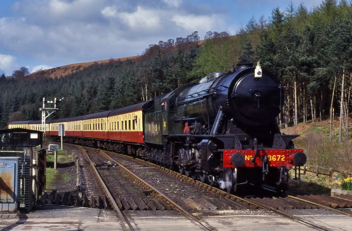 3672 an der nördlichen Einfahrt von Levisham
